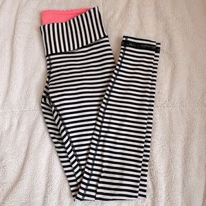 Lululemon Wunderunder leggings. Angel Wing black and white stripe. Full length.
